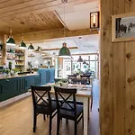 酒店 Helios Nowy Basen ! Zakopane, Centrum - Tylko 300m Od Krupowek ! 2*