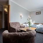 Hotel Helios Nowy Basen ! Zakopane, Centrum - Tylko 300m Od Krupowek !