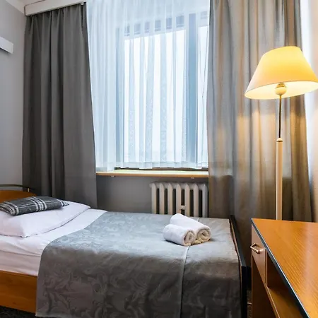 Helios 300m Od Krupowek Nowy Basen Od 12 Lipca 호텔