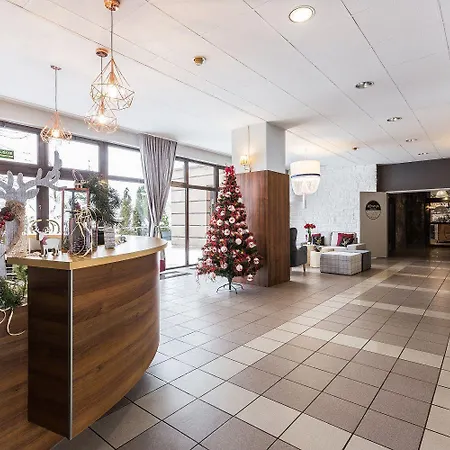 Helios 300m Od Krupowek Nowy Basen Od 12 Lipca 2* 자코파네