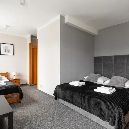 호텔 Helios 300m Od Krupowek Nowy Basen Od 12 Lipca 2*