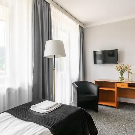 호텔 Helios 300m Od Krupowek Nowy Basen Od 12 Lipca 자코파네