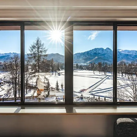 Hotel Helios Nowy Basen ! Zakopane, Centrum - Tylko 300m Od Krupowek ! 2*