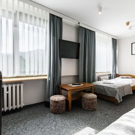 Helios 300m Od Krupowek Nowy Basen Od 12 Lipca 호텔 2*