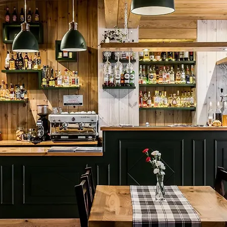 Helios 300m Od Krupówek Nowy Basen Od 12 Lipca 2* Zakopane
