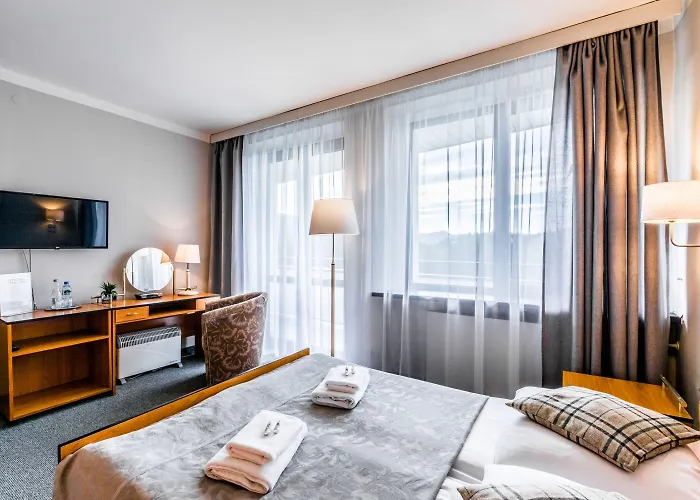 Hotel Helios 300m Od Krupowek Nowy Basen Od 12 Lipca 2*